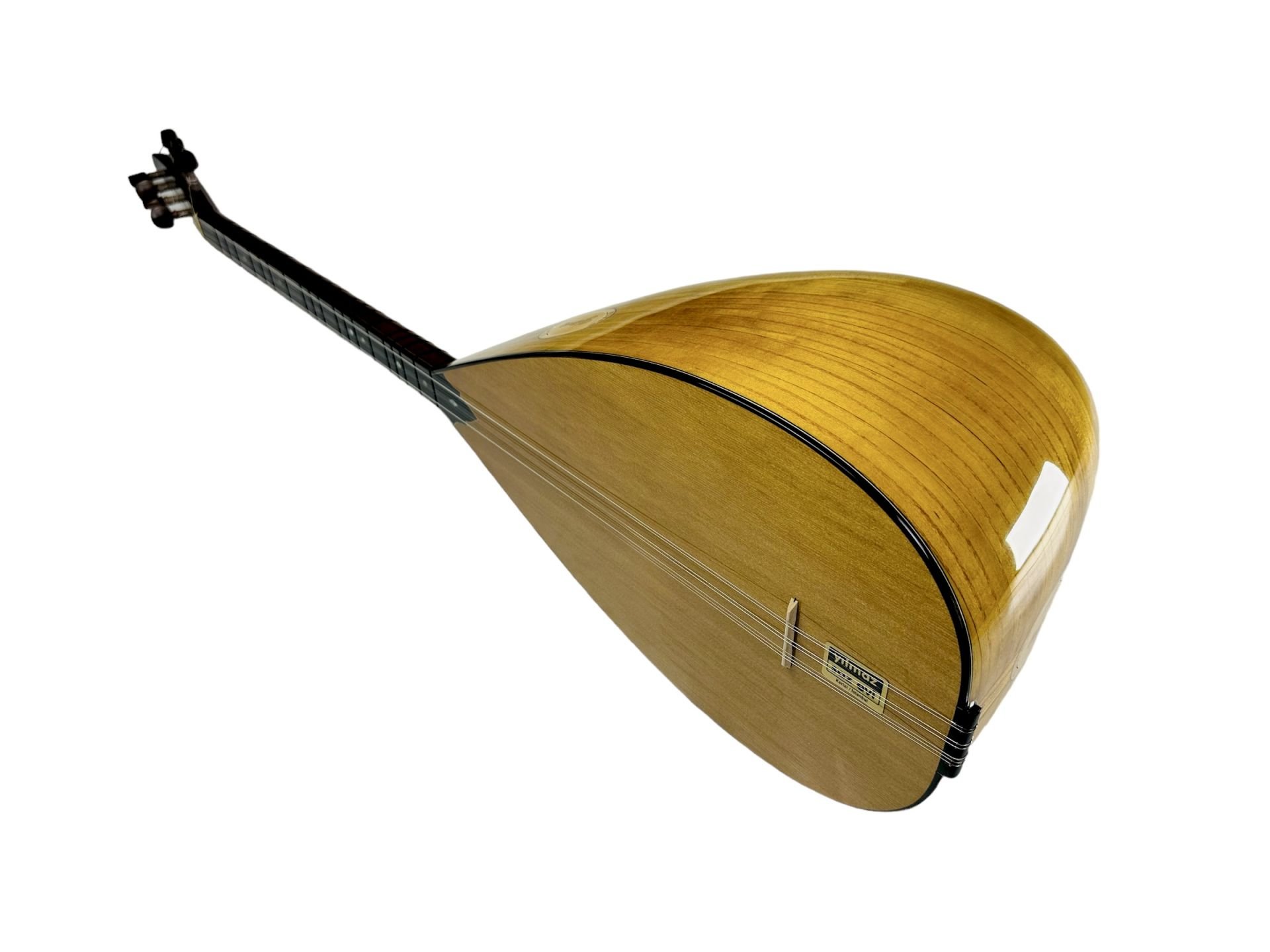 Solak Dut Yaprak Kanada Kapaklı Klavyeli Kısa Sap Bağlama